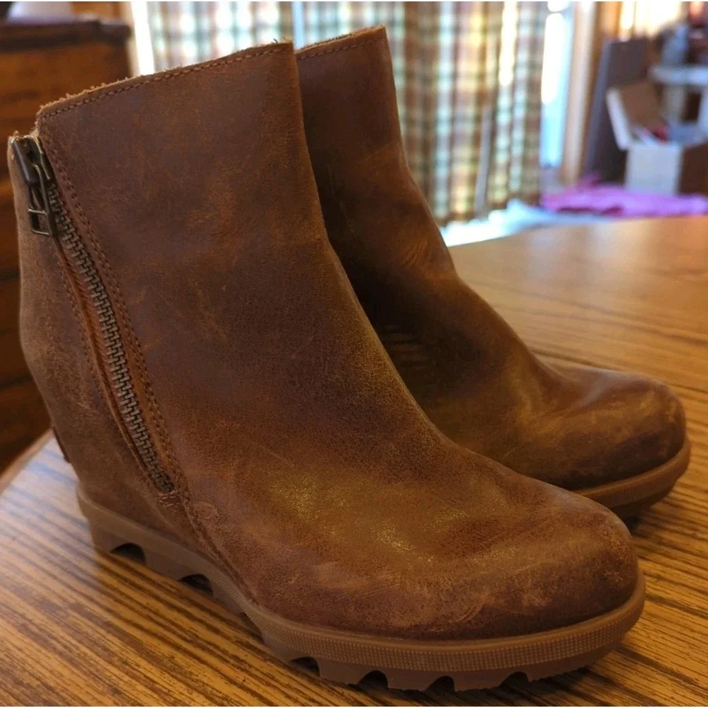 Sorel‎ Women's Joan of Arctic Wedge Brown Leather Booties Size 5 US